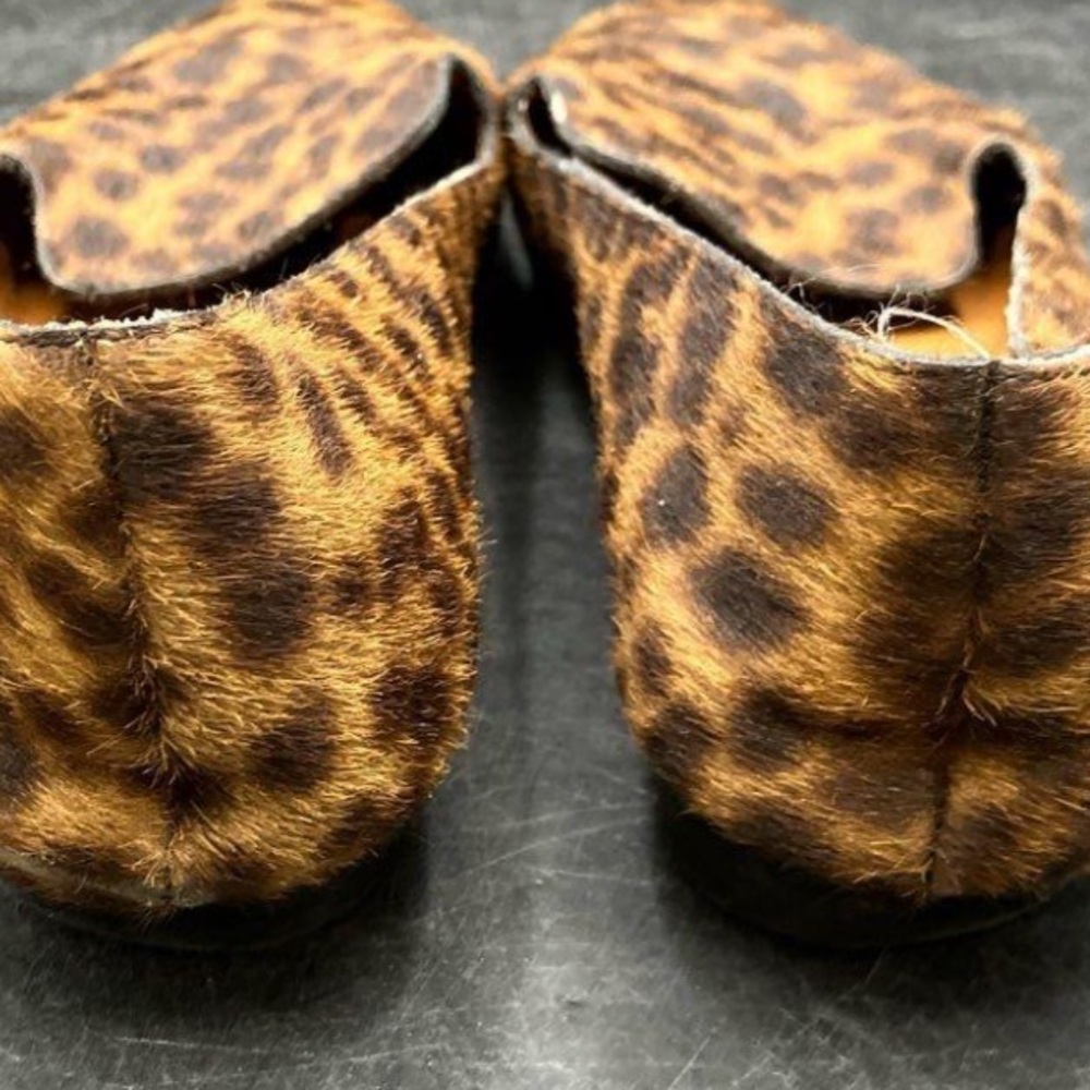 🐆 Veronica Beard Griffin Leopard Calf Hair Shoes 🐆 - Picture 2 of 7